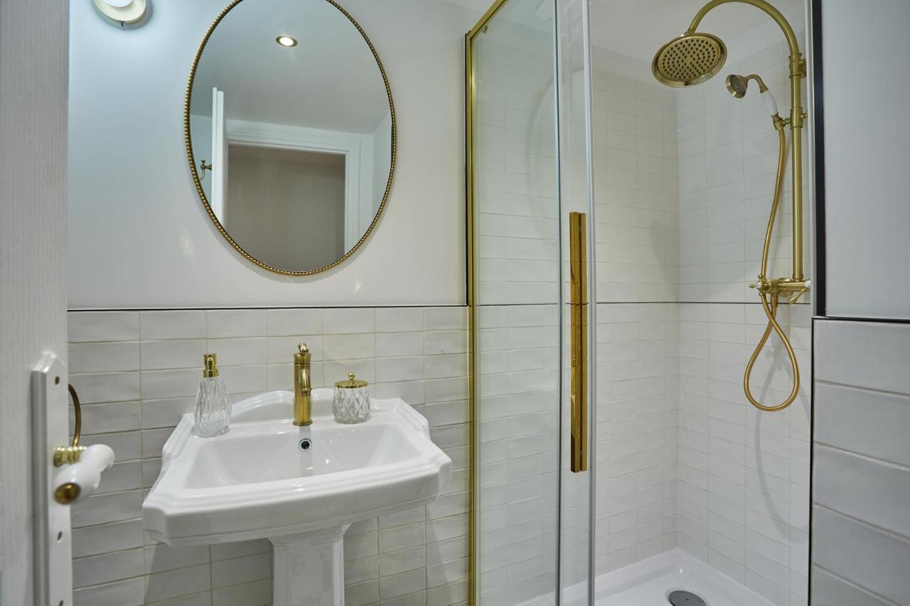 Apartment Saint Germain Des Pres By Studio Prestige Paris Dış mekan fotoğraf